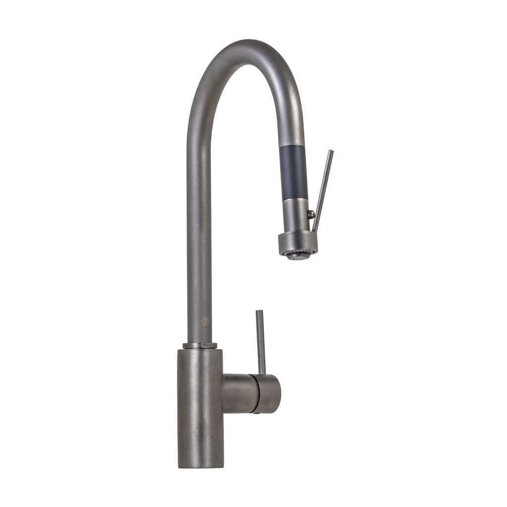 Color	
Satin Greystone

Tipo	
Monocomando

Linea	
96P Augusta Profesional

Tecnología	
Cierre Cerámico

Prestaciones	
Cierre suave, Durabilidad, Fácil limpieza

Diseño	
Con rociador extraible

Estilos	
Campo, Clásico, Industrial

Recomendación	
No conectar filtros purificadores de
agua en las boquillas de estos juegos.
