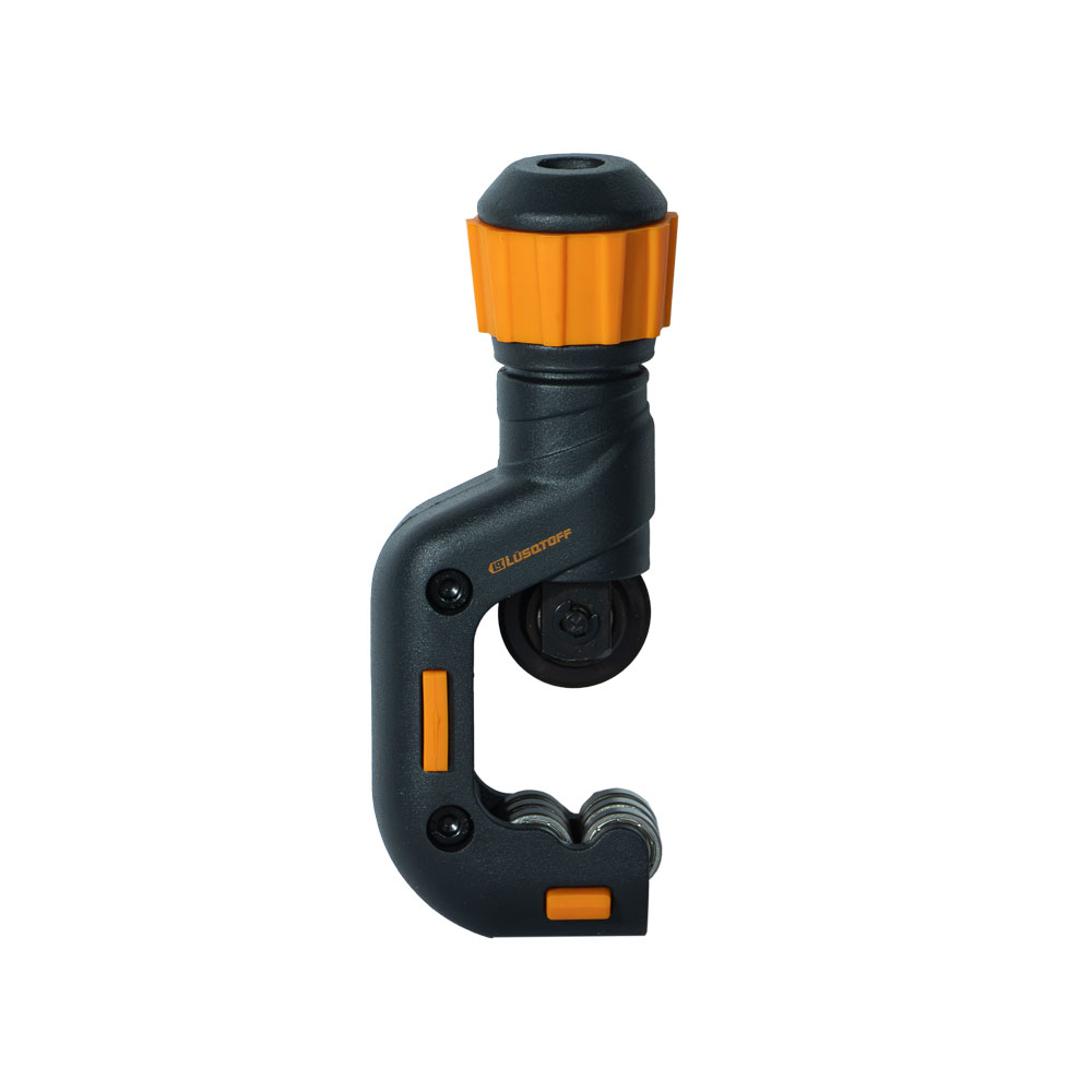 • Cuerpo: aleación de aluminio
• Cuchilla de corte: acero de alta aleacion dureza HRC 58-62
• Material del tornillo acero 45
• Adecuado para cortar tubos de cobre, hierro
 y acero inoxidable
• Capacidad de corte: de 3 a 32 mm
• Garantía: 2 años